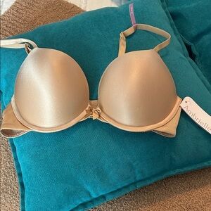 Ambrielle Women's Elegant Nude Bra